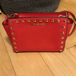 Michael Kors Selma Stud Medium Leather Messenger